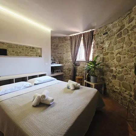 Regina - Con Sperlonga Vertice * 폰디